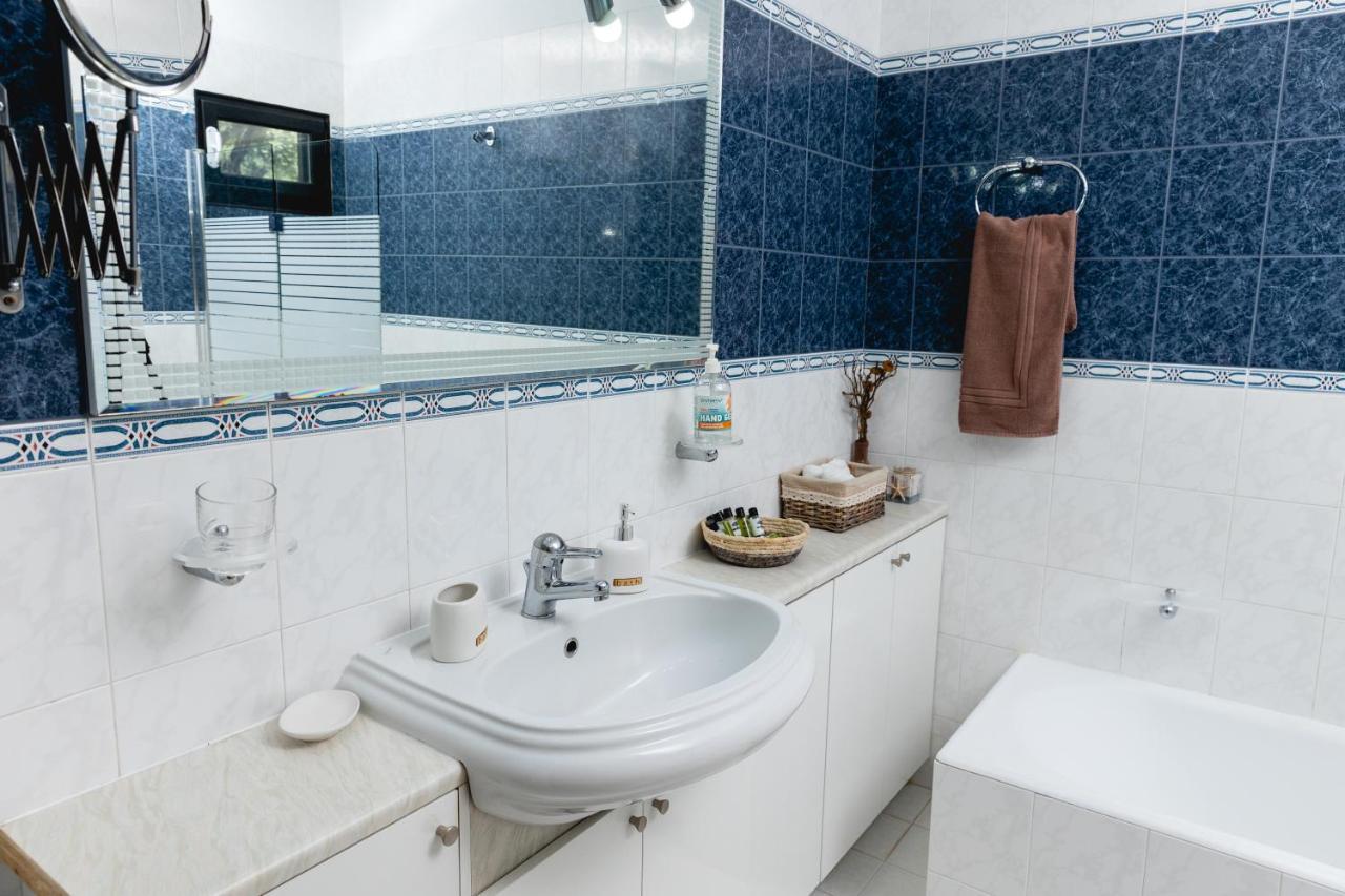 Kouvelia Country Home Luxury Villa Rental Nerotriviá Eksteriør bilde